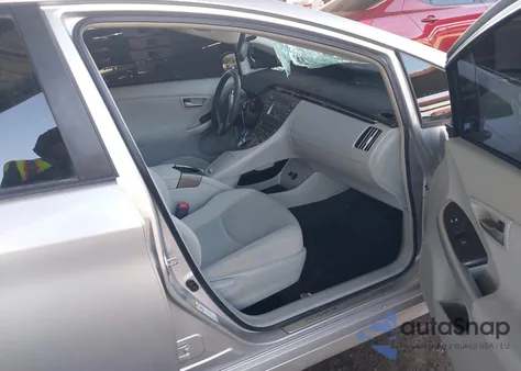 2013 Toyota Prius Three из США, поврежденный, VIN JTDKN3DU2D5585116